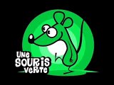 une souris verter qui fumer de l'herbe