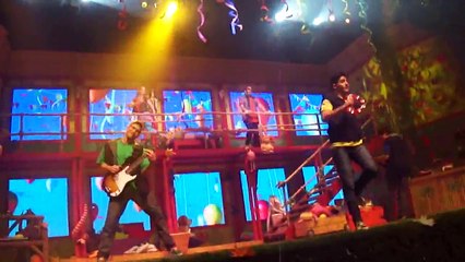 Topa y Muni (en el Teatro)  La Banda de la Rima- Atrapada- Pasitos  en Vivo 2012  HD