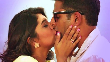 Sanskruti Balgude's HOT KISS in Shortcut "Disato Pan Nasato" | Vaibhav Tatwadi