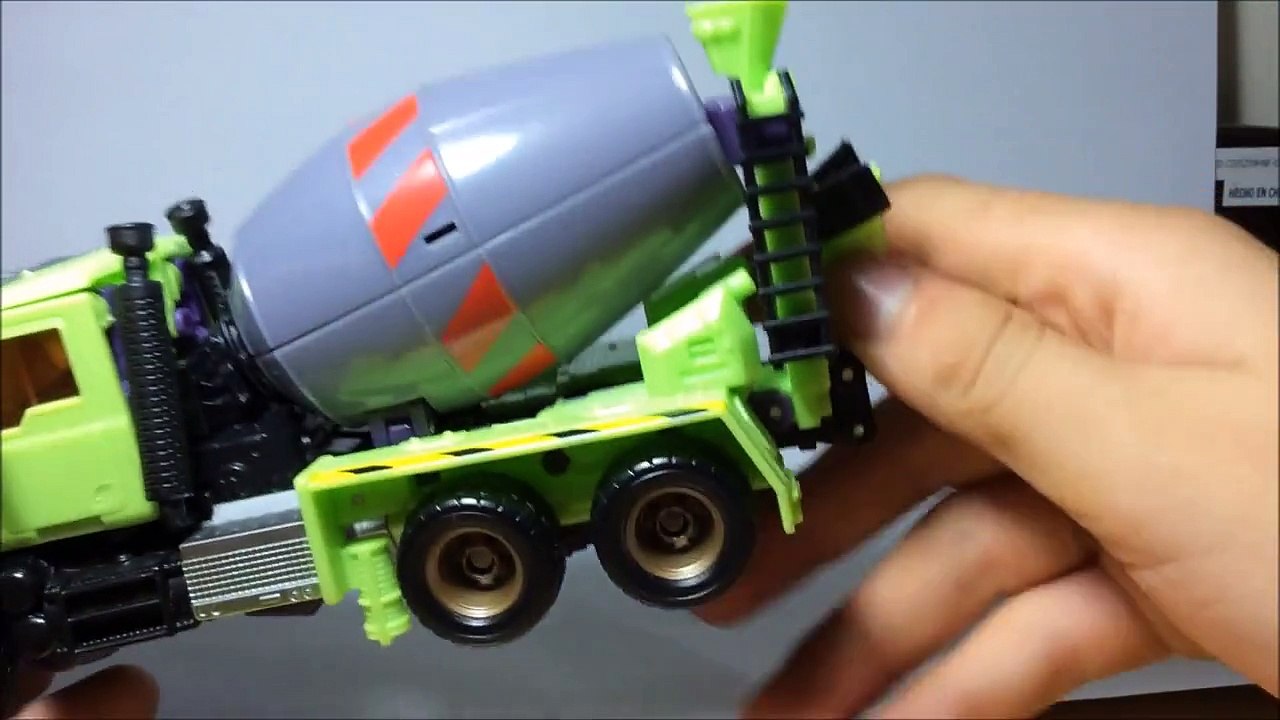 Transformers Revenge Of The Fallen Exclusive Of Toys R Us Mixmaster Voyager Class