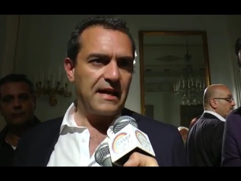 Napoli - Sapna, de Magistris attacca il fratello di Cantone (20.06.15)
