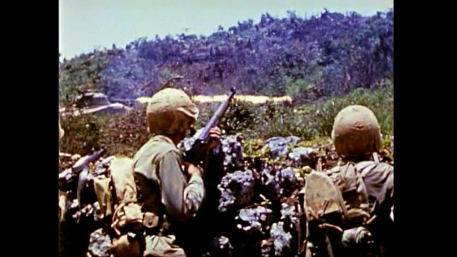 Des survivants japonais racontent la bataille d'Okinawa