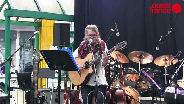 Fête de la musique à Saint-Lô : Liza rue du Neufbourg