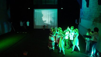 Un spectacle de qualité par les 6e3 du collège de Gouzeaucourt, partie 1