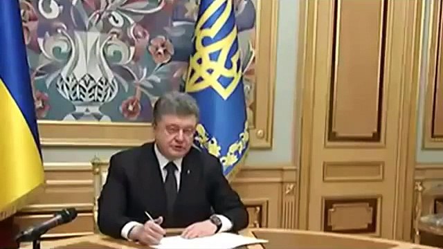 Порошенко присвоил Надежде Савченко - звание Героя Украины