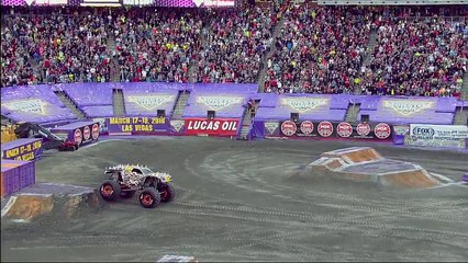Double backflip en Monster Truck par Tom Meents