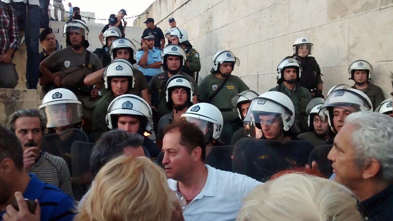 Επεισόδια στο Μένουμε Ευρώπη