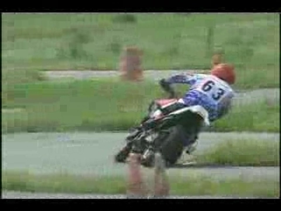 Moto sur plateau