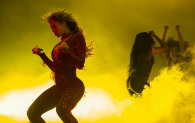 Beyoncé - Ring The Alarm/On To The Next One/Clique/Diva (Live On The Run Tour)