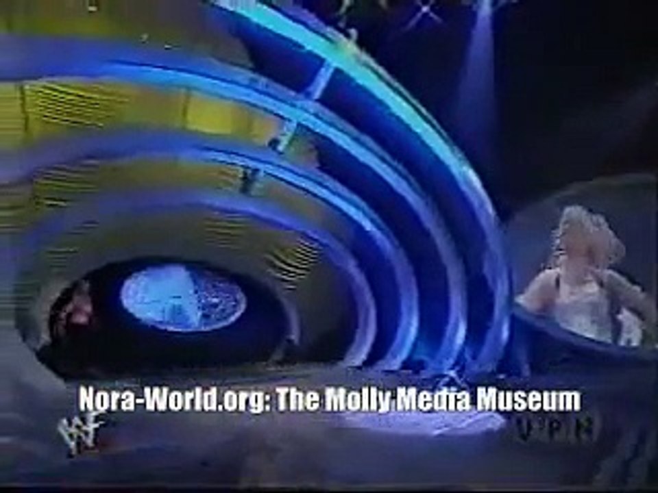 Molly Holly vs Chyna