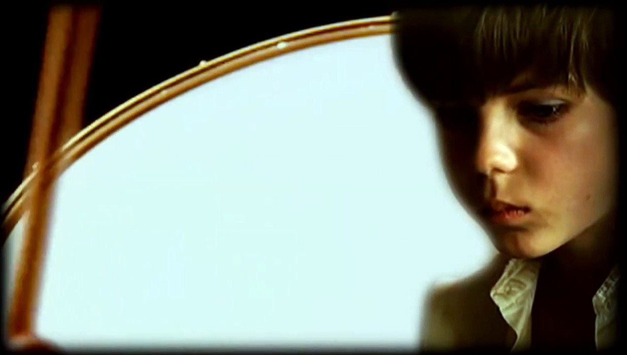 Νάνα Μούσχουρη ~ Το παιδί με το ταμπούρλο