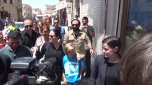 Angelina Jolie visita a los refugiados sirios en Turquía