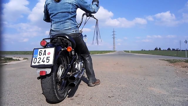 Yamaha Virago 125 straight exhaust sound