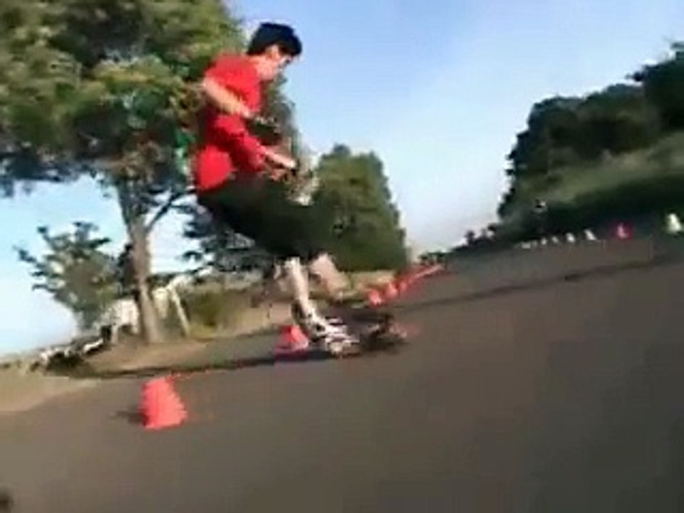 inline skate slalom dance