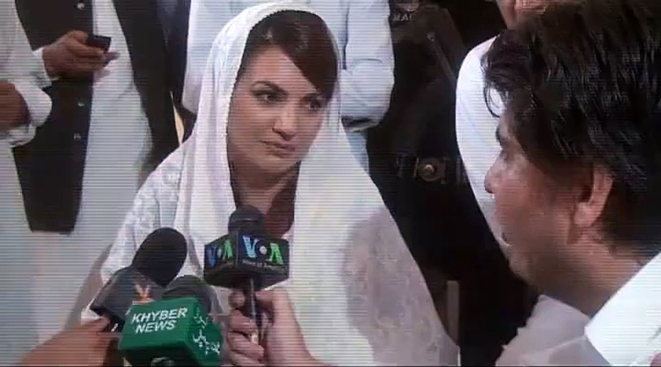Reham khan visiting IDPs in Bannu, speaking Pashto