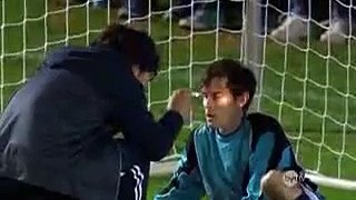 Amazing  goalkeeper save all the penalties whift his head