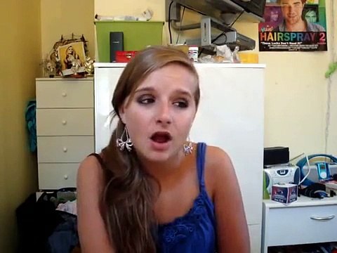 Huge Lips Skinny Hips Review!