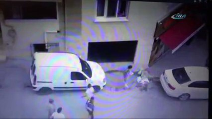 2 kişinin bıçaklandığı kavga kamerada !