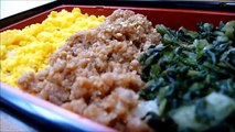 Eating Japanese food Washoku Bento  SansyokuTricolor bento  三色そぼろ弁当