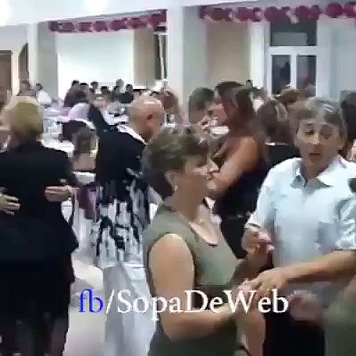 Emotional Dancing - Very Funny