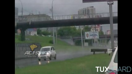 Une Porsche Cayman S s'envole après un choc !