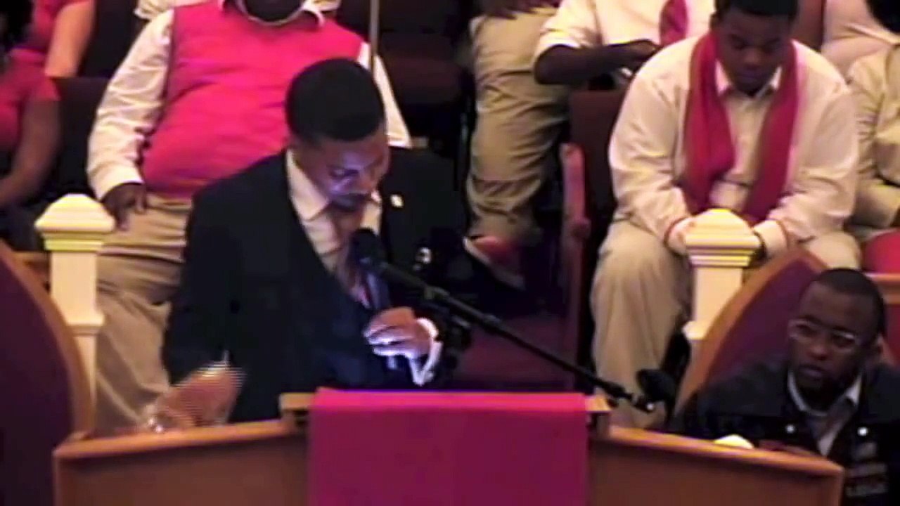 Minister Leon L. Scoggins - "As of Tonight, I'm Off of Life-Support" (Close)