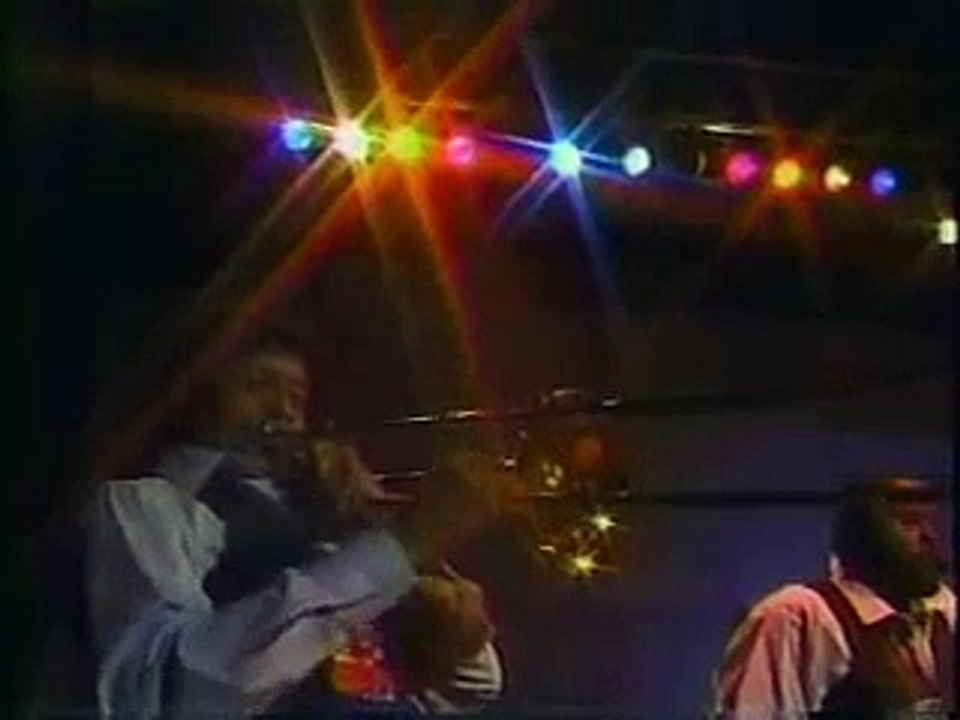 Bobby"Blue" Bland Medly: That's the Way Love is/ Ain't Nothin' You Can Do