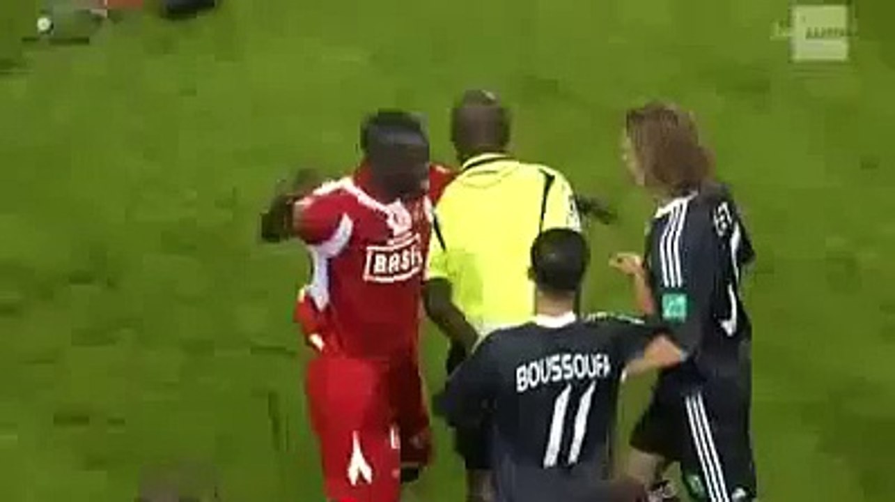 Marcin Wasilewski Broken leg after Horror Tackle Axel Witsel Standard - Anderlecht