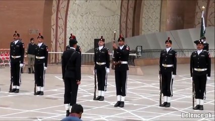 Pakistan Army Shows Discipline and Control in Parade -Mind Blowing