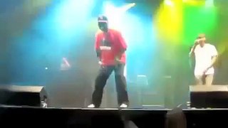 50 Cent Gets Attacked In Brazil. Fan Gets Beat Down.