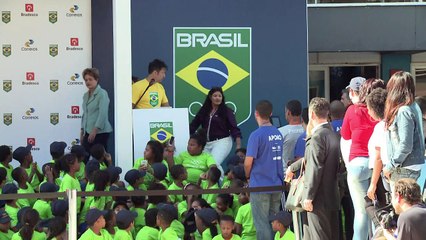 COB lança o Ginga, mascote do Time Brasil