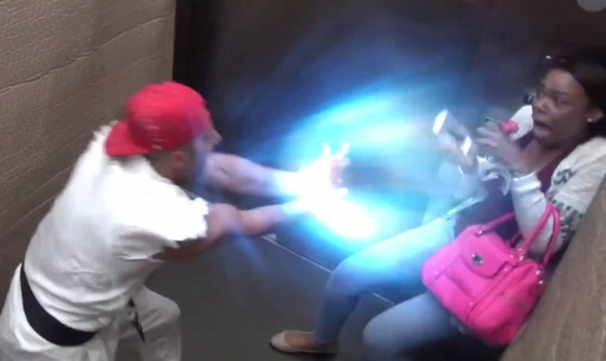 Street Fighter Elevator Prank