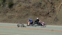 Une moto percute deux cyclistes