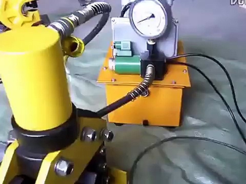 dau cat thep V TLP HHJG-100, HHB-630E hydraulic angle steel cutter