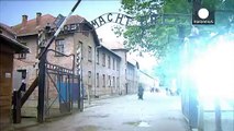 Auschwitz, arrestati per furto due studenti britannici