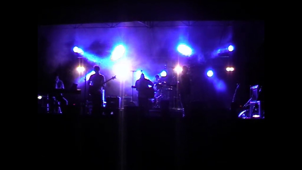 ARNAUD GOUVERNAIRE   intro "celui qui me tue"   live