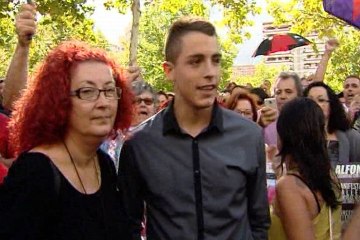 La madre de 'Alfon' dice que el joven fue torturado