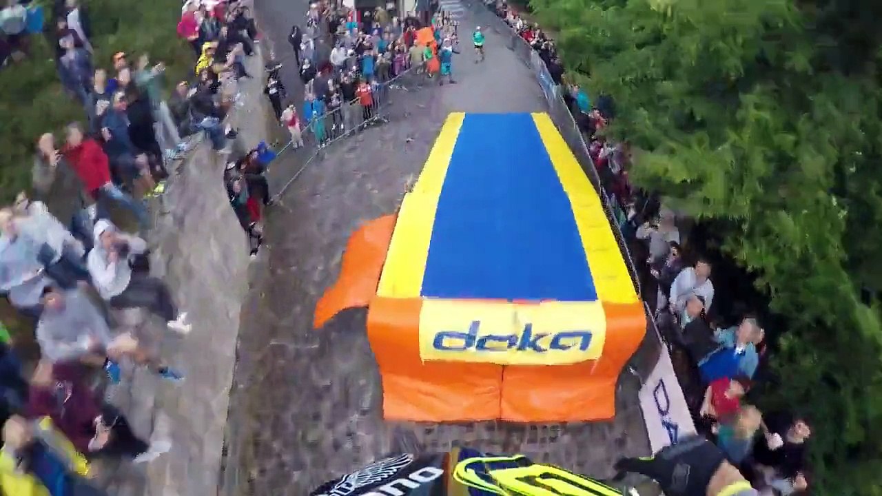 Une descente de VTT est interrompue par des Nationaliste !