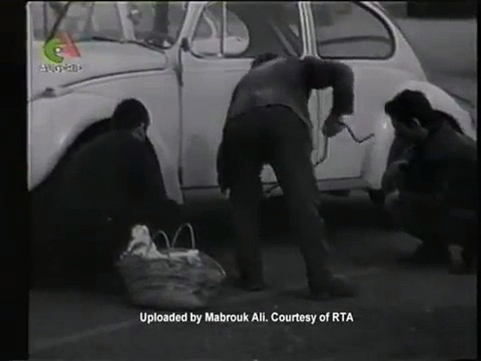 Humour: Caméra Cachée en Algérie aux Années 70 avec Hadj Rahim. "Policier ou voleur?"