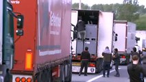 Migrants attempt to board UK bound trucks amid Calais chaos