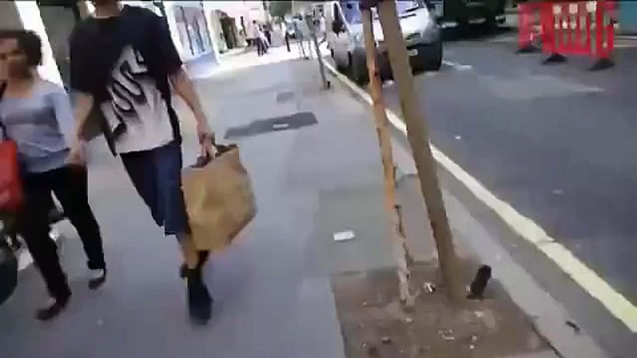 Des OVNI (UFO) fimés à Londres en plein après-midi !