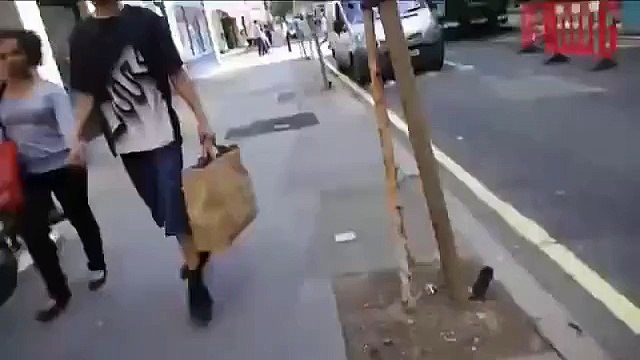 Des OVNI (UFO) fimés à Londres en plein après-midi !