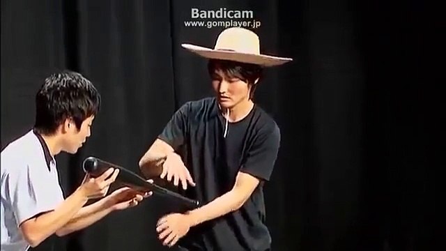 ジャルジャル　コントin London 「理解不能者」