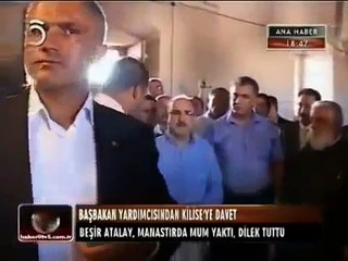 Emine Erdoğan ve Beşir Atalay kilisede mum yaktı dilek tuttu