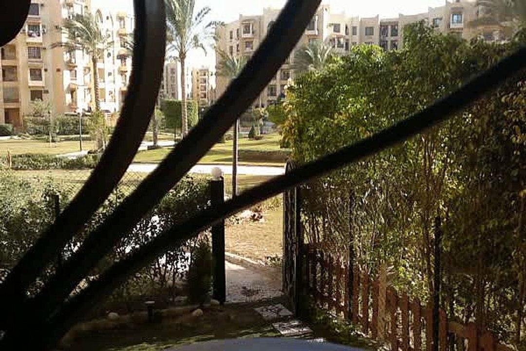 شقة للايجار بالرحاب مفروشة ارضى بجنينة