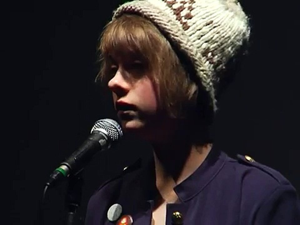 Theresa Hahl beim Regio vs. All-Star Poetry Slam in Braunschweig