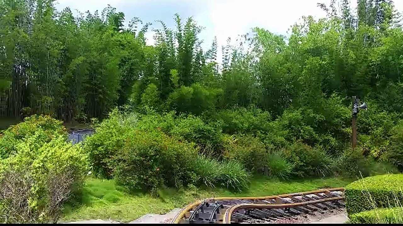 Mount Everest Ride Front row view