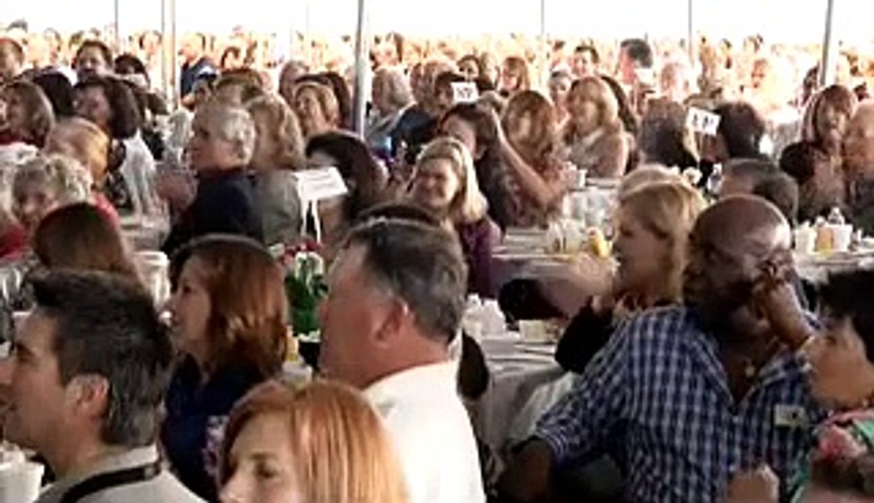 AMEN sang by Gospel singer Wintley Phipps