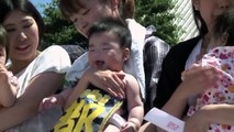 Insolite : le Japon organise des combats de bébés sumos