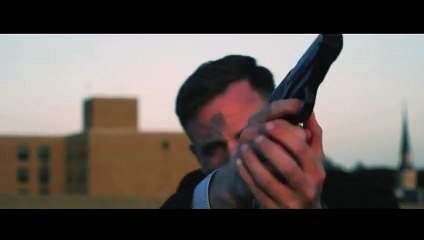 Demande en mariage en plein milieu d'un film d'action